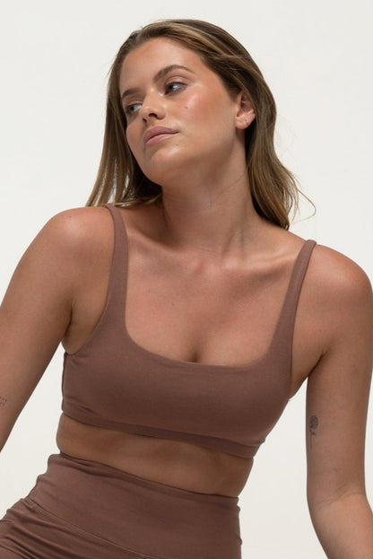 #color_brown